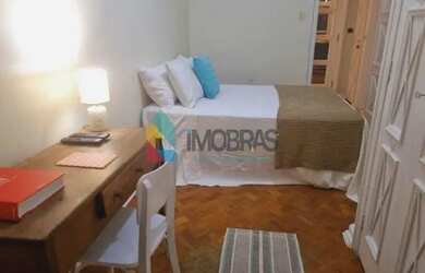 Imagem 3: SÃO 230 METROS DISTRIBUÍDOS EM SALÃO , 4 QUARTOS, 2 SUÍTES E UM VAGA...