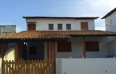 Imagem: A casa possui 4 Dormitórios, 1 Vaga na garagem e está localizado