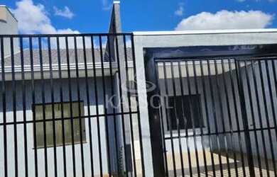 Imagem: A casa possui 2 Dormitórios, 1 Banheiro, 1 Vaga na garagem