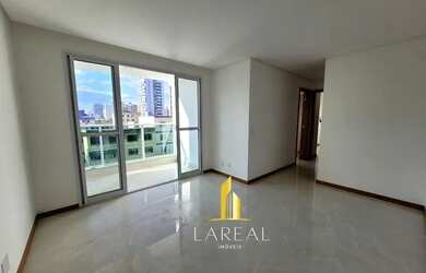 Imagem: O apartamento possui 2 Dormitórios, 2 Banheiros, 2 Vagas na