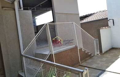 Imagem: A casa possui 4 Dormitórios, 3 Banheiros, 192m² de Área e