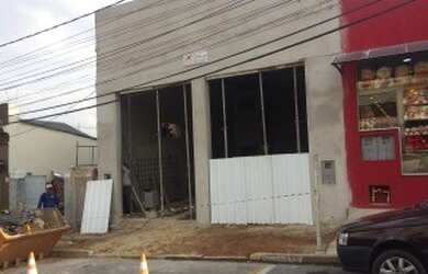 Imagem: O depósito possui 160m² de Área e está localizado em Centro