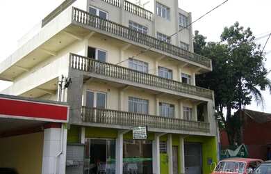 Imagem: O apartamento possui 3 Dormitórios, 1 Banheiro, 1 Vaga na garagem