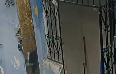 Imagem: A casa possui 2 Dormitórios e 1 Banheiro e está localizado