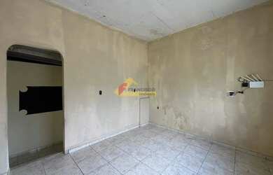 Imagem: A casa possui 2 Dormitórios, 2 Banheiros, 65m² de Área e