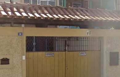 Imagem: A casa possui 2 Dormitórios, 2 Banheiros, 1 Vaga na garagem