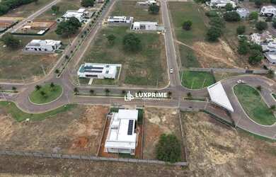 Imagem: O terreno possui 660m² de Área e está localizado em Área