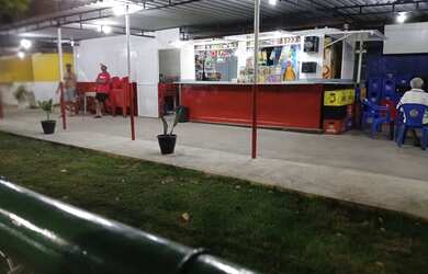 Imagem: O depósito possui 5 Vagas na garagem e está localizado em