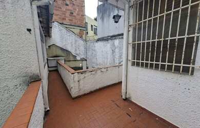 Imagem 4: Casa a venda na Rua Vicente Licínio, contendo 4 quartos, Jardim de inverno,...