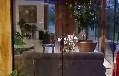 Imagem 8: Casa para venda possui com 4 quartos em Estância Alpina - Nova Lima -...