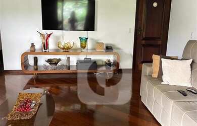 Imagem: O apartamento possui 3 Dormitórios, 2 Banheiros, 2 Vagas na