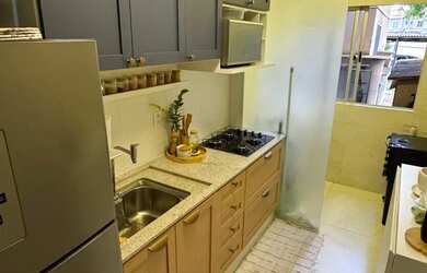 Imagem: O apartamento possui 3 Dormitórios, 1 Banheiro, 1 Vaga na garagem