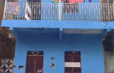 Imagem: A casa possui 3 Dormitórios, 2 Banheiros, 1 Vaga na garagem