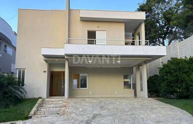 Imagem: A casa em condomínio possui 4 Dormitórios, 5 Banheiros, 4