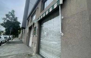 Imagem: O depósito possui 180m² de Área e está localizado em Ipiranga