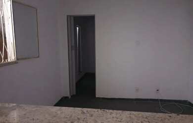 Imagem: A casa possui 1 Dormitório e 1 Banheiro e está localizado