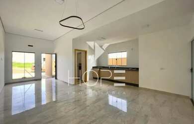 Imagem: A casa em condomínio possui 3 Dormitórios, 2 Banheiros, 2