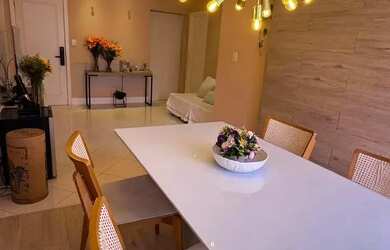 Imagem: O apartamento possui 2 Dormitórios, 3 Banheiros, 2 Vagas na