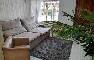 Imagem 2: Sobrado para venda tem 82 metros quadrados com 2 quartos em Centro - Garopaba - SC