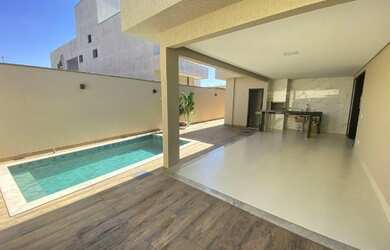 Imagem 5: Belíssima casa no Portal do Sol Green -4 suítes plenas -Valor R$ 2.050.000,00