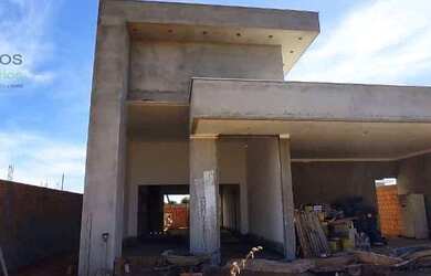 Imagem: A casa em condomínio possui 3 Dormitórios, 2 Banheiros, 2