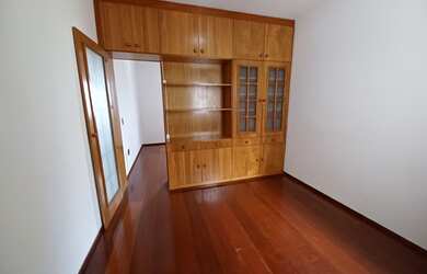 Imagem: O apartamento possui 1 Dormitório, 1 Banheiro, 40m² de Área