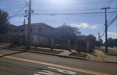 Imagem: O terreno à venda possui 390m² de Área e está localizado