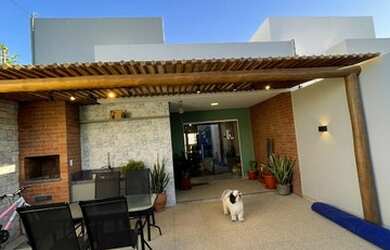 Imagem 3: Linda Casa à Venda. Piscina, Churrasqueira, Imóvel mobiliadoeVaranda