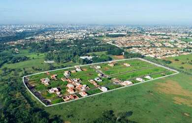 Imagem: O terreno possui 200m² de Área e está localizado em Jardim