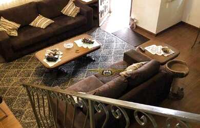 Imagem: A casa possui 3 Dormitórios, 3 Banheiros, 1 Vaga na garagem