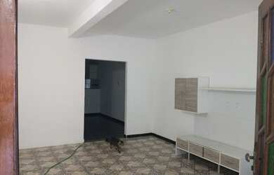 Imagem 4: Aluga-se uma casa. Varanda, 1 Banheiroe2 Dormitórios