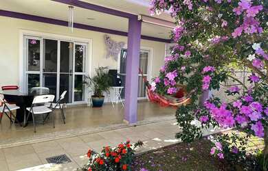 Imagem: A casa em condomínio possui 3 Dormitórios, 3 Banheiros, 2