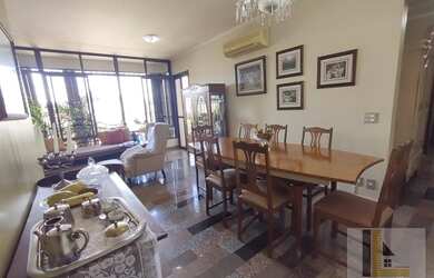 Imagem: O apartamento possui 3 Dormitórios, 3 Banheiros, 1 Vaga na