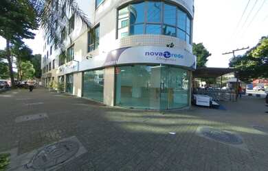 Imagem: O depósito possui 2 Vagas na garagem e 200m² de Área e está