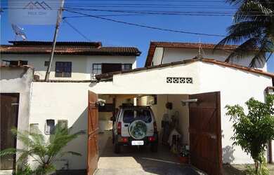 Imagem: A casa possui 2 Dormitórios, 2 Banheiros, 2 Vagas na garagem