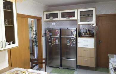 Imagem: O apartamento possui 4 Dormitórios, 3 Banheiros, 2 Vagas na