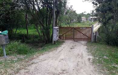 Imagem: O terreno possui 1.401m² de Área e está localizado em Lami