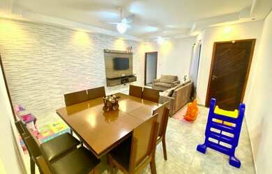 Imagem: A casa possui 2 Dormitórios, 2 Banheiros, 2 Vagas na garagem