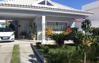 Imagem: A casa em condomínio possui 3 Dormitórios, 1 Banheiro, 3 Vagas