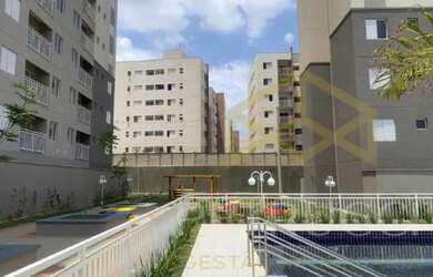 Imagem: O apartamento possui 2 Dormitórios, 1 Banheiro, 1 Vaga na garagem