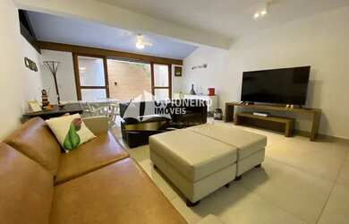 Imagem: A casa em condomínio possui 3 Dormitórios, 2 Banheiros, 2