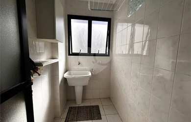 Imagem 9: Apartamento com 2 dormitórios na Região do Aquário Enseada - Guarujá...