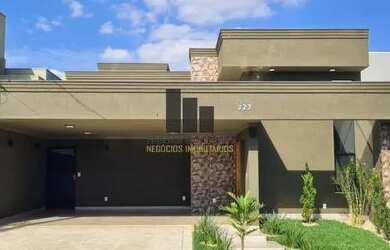 Imagem: A casa em condomínio possui 3 Dormitórios, 2 Banheiros, 2