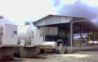 Imagem: O depósito possui 5 Vagas na garagem, 480m² de Área e está