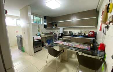 Imagem: O apartamento possui 4 Dormitórios, 5 Banheiros, 3 Vagas na