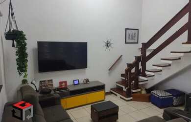 Imagem: A casa possui 3 Dormitórios, 2 Banheiros, 2 Vagas na garagem