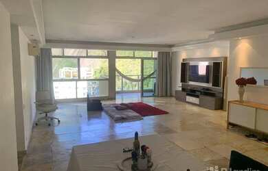 Imagem: O apartamento possui 4 Dormitórios, 3 Banheiros, 2 Vagas na