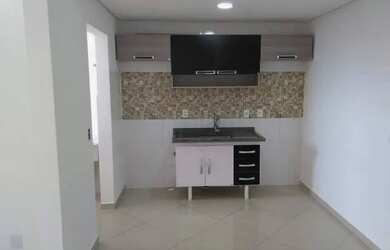 Imagem: O apartamento possui 2 Dormitórios, 1 Banheiro, 1 Vaga na garagem