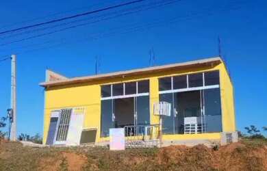 Imagem: O depósito possui 5 Vagas na garagem, 50m² de Área e está