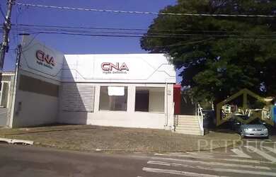 Imagem: O depósito possui 3 Vagas na garagem e 235m² de Área e está